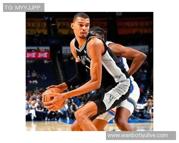 哈珀赞文班亚马全能表现其打法时而似控卫展现多面才华